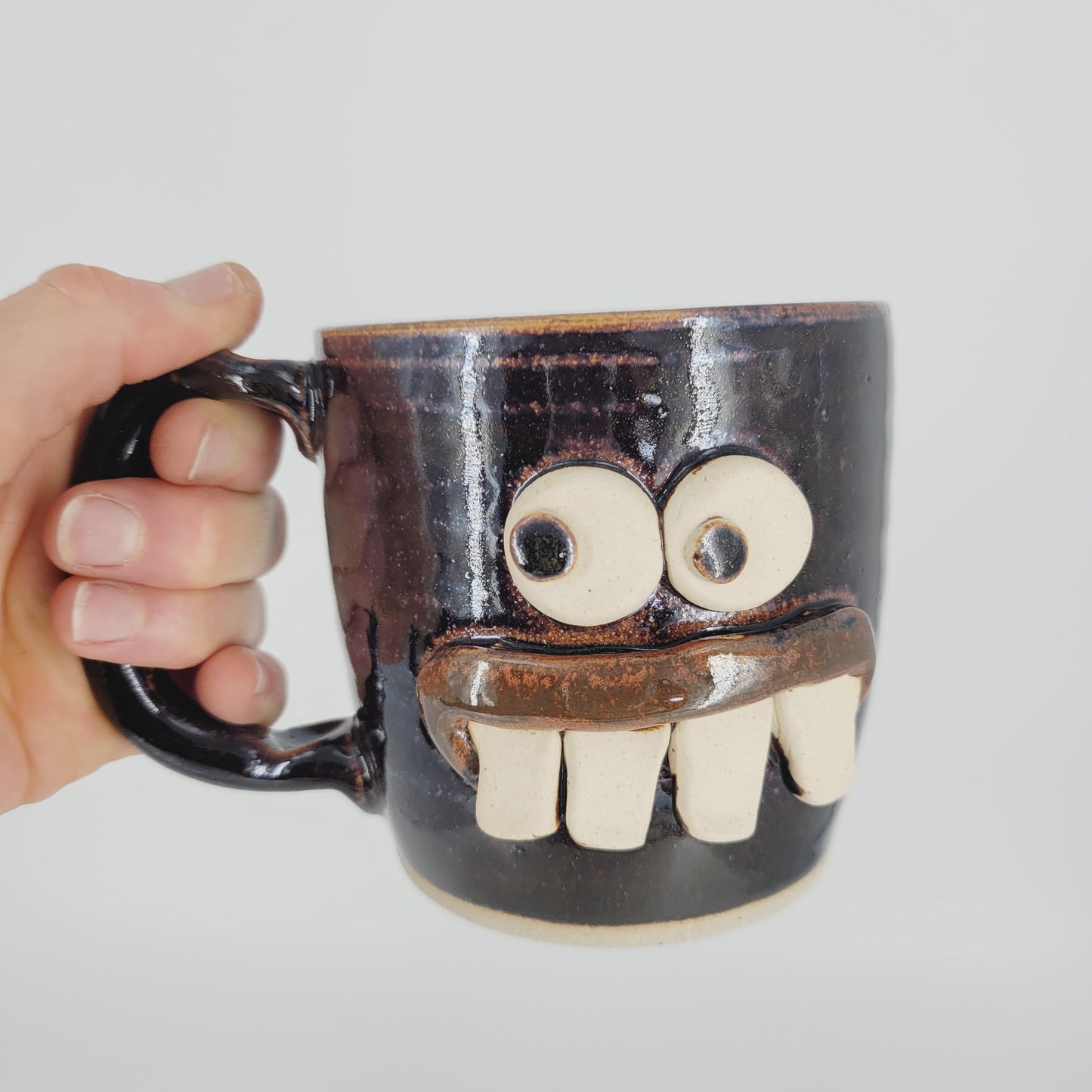 UG CHUG Face Mug | Stoneware Pottery Coffee Cup | Large | Chocolate Brown