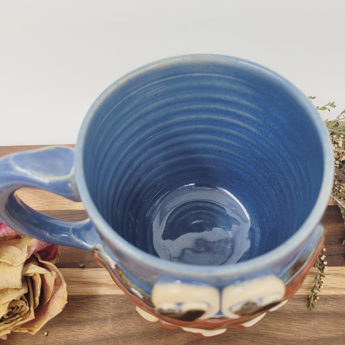 Valentine's Day Heart Eyes Blue Smiley Face Coffee Cup | 16 Ounces | Nelson Studio Ug Chug