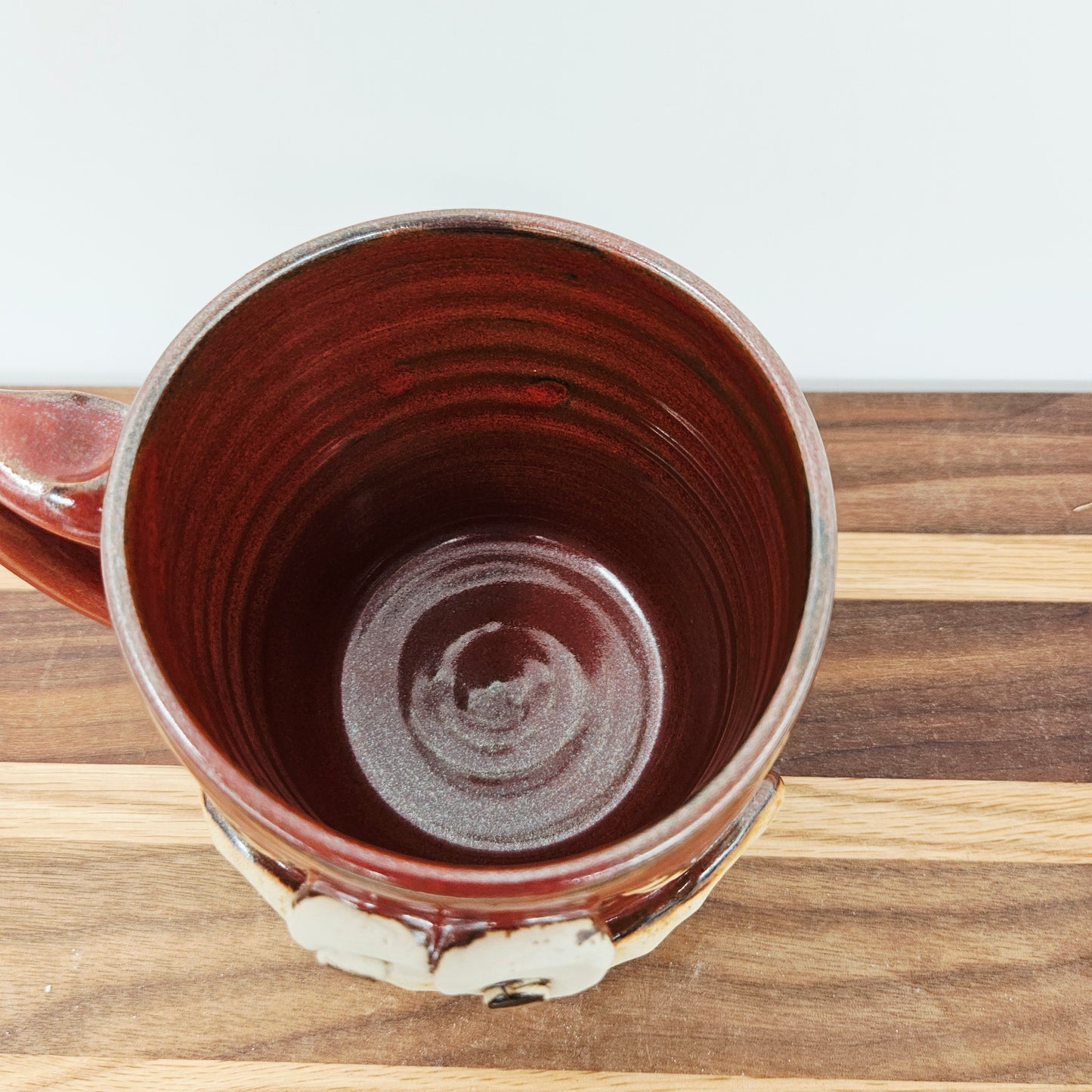 Woman's Fun Face Mug | Cheerful Ladies Coffee Cup | Microwave Dishwasher Safe | Rustic Red